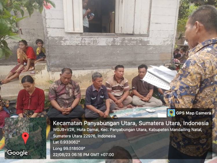 A.Sipahutardi upah -upah adat olah warga.