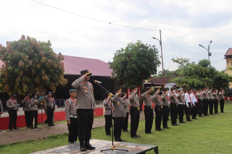 Gelar Apel Operasional Polisi RW, Kapolresta Deli Serdang : "Polisi RW Siap Hadir Di tengah Tengah Masyarakat Sebagai Problem Solver