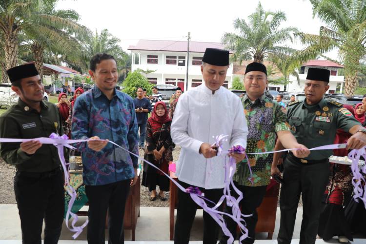 Resmikan Masjid Khadijah dan Ruang Kelas Baru, Ijeck Harap YAIC Solusi Pendidikan Anak