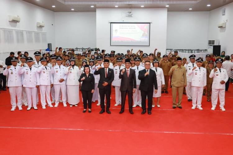 100 Pejabat Administrator dan Pengawas Dilantik Walikota Susanti