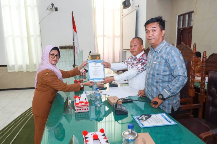Wali Kota Sampaikan Nota Pengantar KUA-PPAS APBD TA 2024 kepada DPRD Pematang Siantar