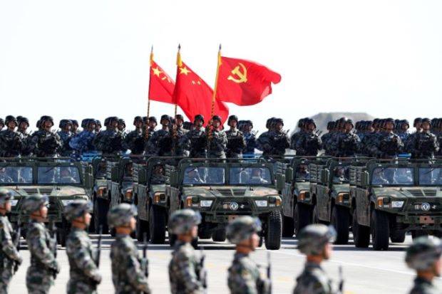 Apa Alasan Tentara Militer China Pakai Jarum Pentul di Leher..?