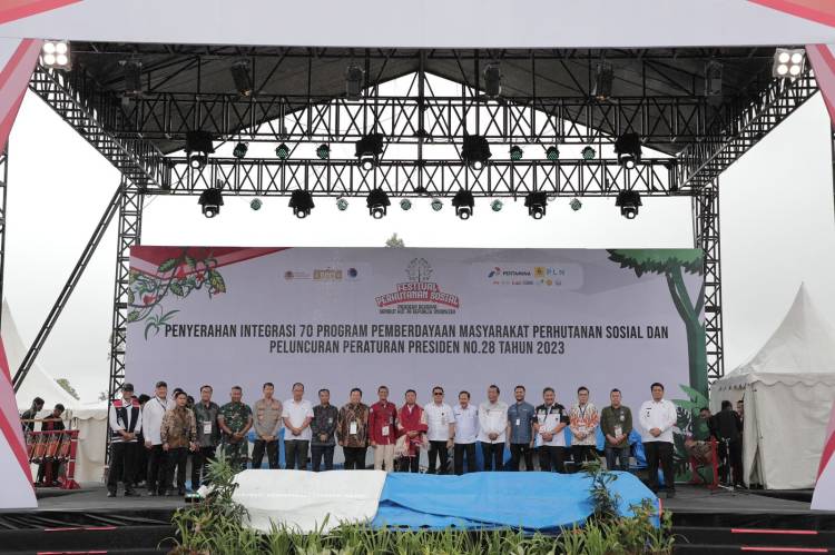Festival Perhutanan Sosial: Kado HUT RI ke-78,PLN Gulirkan 17 Program Pemberdayaan Masyarakat Perhutanan Sosial bersama Kementerian