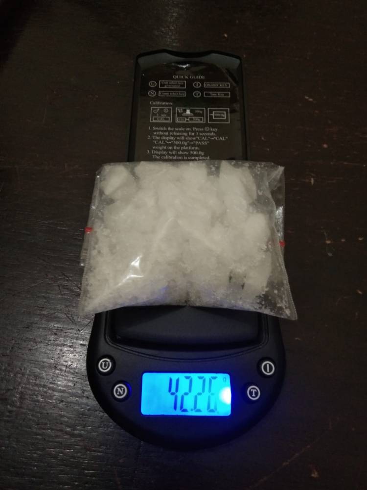 Edarkan Narkoba Bareng, Masuk Penjara Bareng Juga, Sedang Pemasok Barang DPO