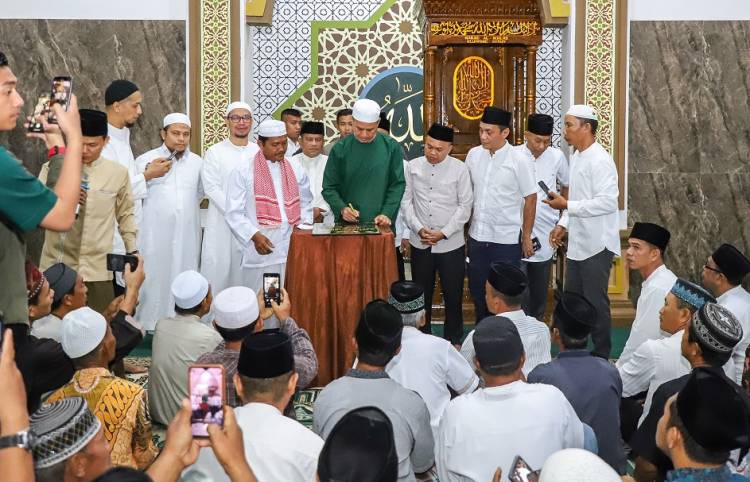 Musa Rajekshah Apresiasi Warga Hamparan Perak Antusias Subuh Berjemaah