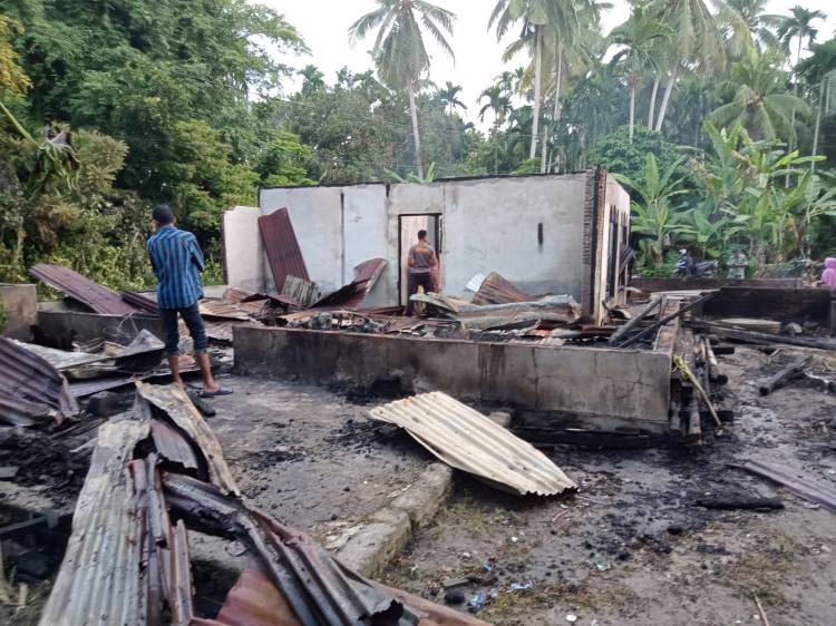 Satu Rumah Warga di Simpang Keuramat Terbakar