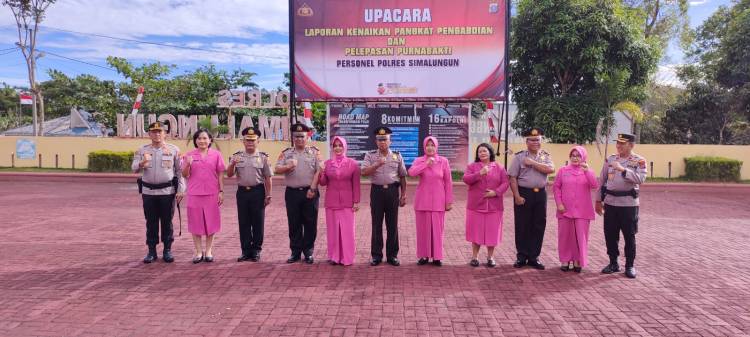 Kapolres Pimpin Upacara Laporan Kenaikan Pangkat Pengabdian dan Pelepasan Purnabakti Personeln
