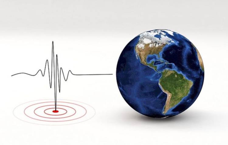 Gempa....Gempa....,Masyarakkat erhamburan Keluar Rumah