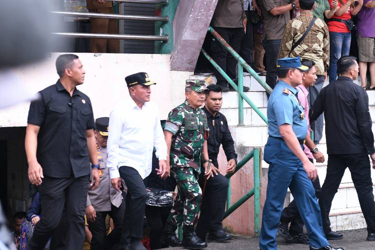 Menjelang Purna Tugas, Satgas Yonarmed 1 Terima Kunjungan Tim Verifikasi Kolakops 151/BNY