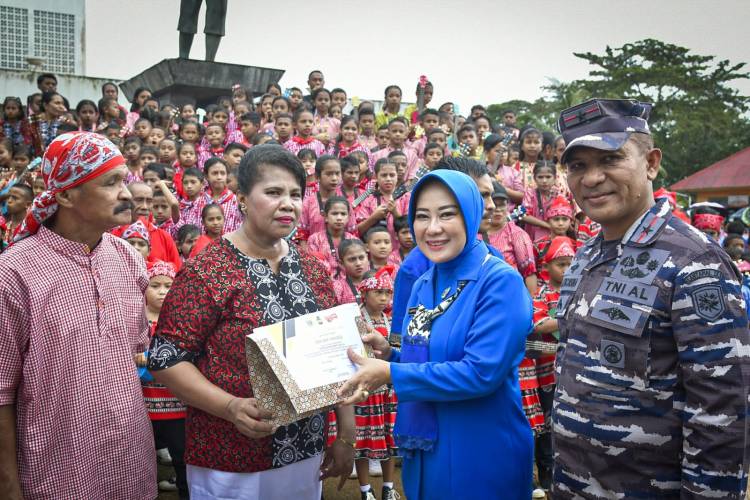 Brigjen Said Latuconsina Sebagai Ketua Dewan Pembina Mollucan Jukulele Leaders