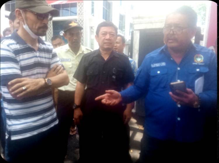 Ketua Fraksi Nasional Demokrat DPRD Provinsi Sumut dr.Tuahman.f.Purba Menerima Keluhan Aksi Damai Pengungsi Afganishtan
