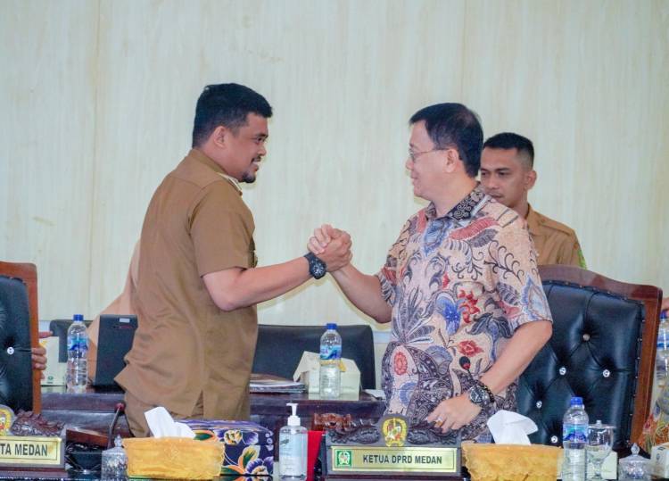 Wali Kota Medan Sampaikan P-APBD 2023, Pendapatan Naik 0,33%, Belanja Turun 0,32%