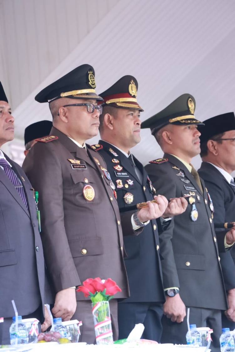 Kapolres Lhokseumawe Hadiri Upacara HUT RI ke -78 di Lapangan Hiraq