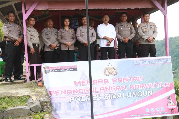 Walikota Pematang Siantar Berangkatkan Dua Atlet PSCC Bertanding di MMA