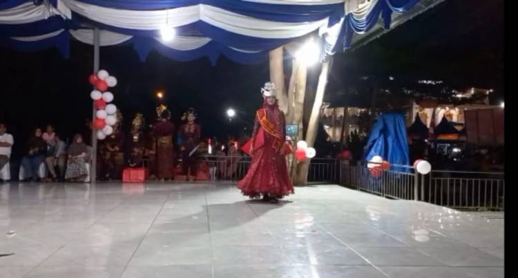 Sanbut HUT RI, Dinas Pariwisata Madina Gelar Fashion Show