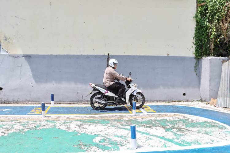 Kapolres Uji Langsung  Sirkuit Praktek SIM Terbaru, Mulai Besok Akan Berlaku Di Sidempuan.