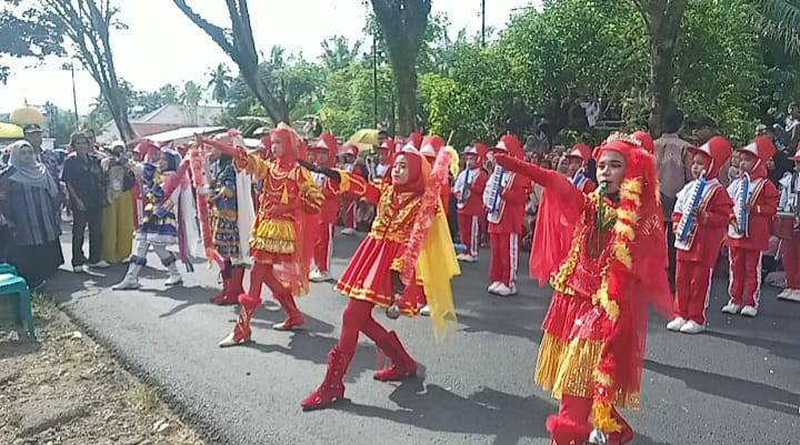 Drumband  UPTD SD Negeri 030 Lumban Dolok Siabu Meriahkan HUT RI