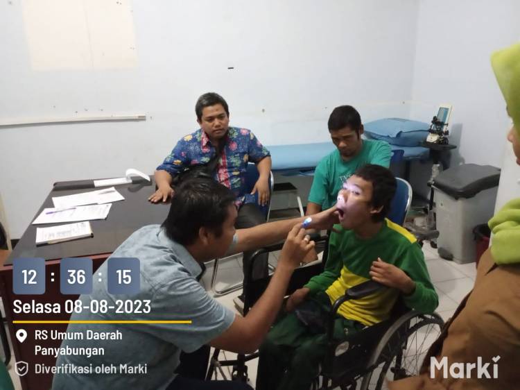 Kemensos Beserta Pemda Madina Kolaborasi Tangani Akmal Hidayat Penderita Cacat Mulai Kecil di Desa Hutabaringin