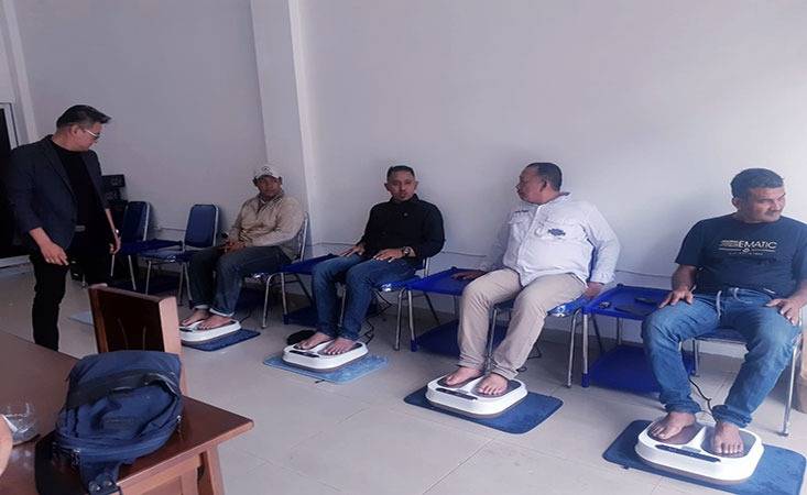 Gratis Uji Coba! Terapi Kaki  Olylife THZ Tera P-90 Solusi Kesehatan Hadir di Kota Medan