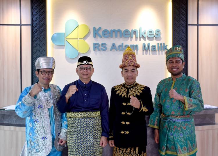 RS Adam Malik Peringati HUT RI Ke-79 Kenakan Pakaian Adat serta Lomba Tradisional