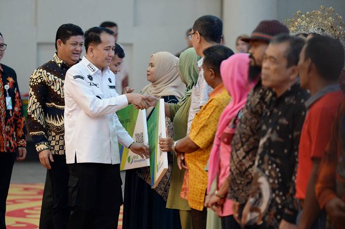 Pj Gubernur Sumut Agus Fatoni Luncurkan Dua Gerakan Serentak Guna Lindungi Pekerja Rentan