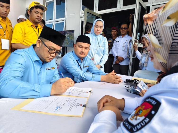 Mahyaruddin Salim dan Fadly Abdina Resmi Daftar ke KPU