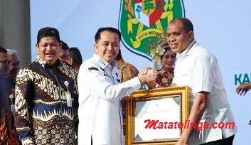 Pj Bupati Langkat Terima Penghargaan Apresiasi dari BPJS Ketenagakerjaan Provsu
