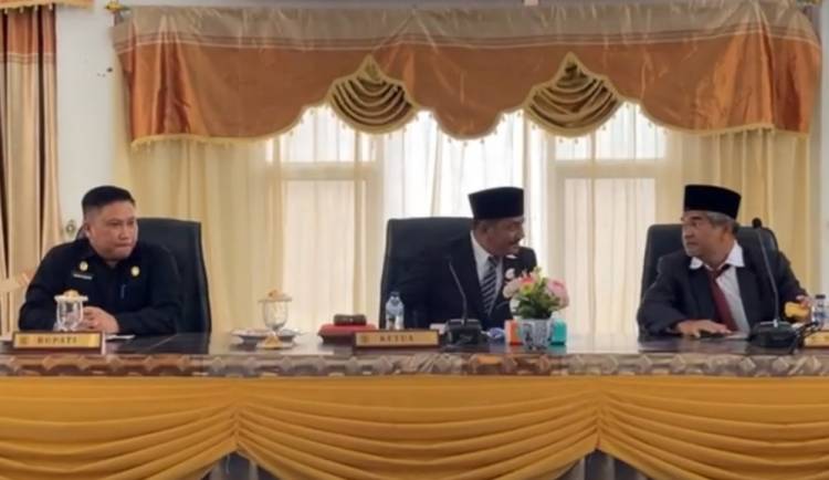 Rivai Gantikan Kiyedi Jadi Ketua DPRD Tapteng