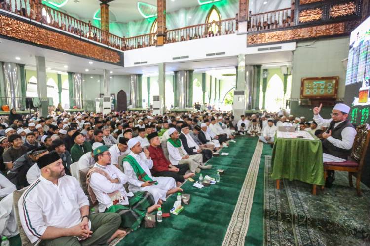 UAH Sampaikan Pesan Terkait Bekal Menuju Akhirat