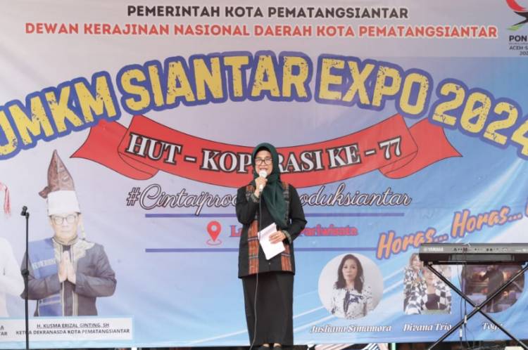 HUT ke-77 Koperasi, dr Susanti Buka UMKM Siantar Expo 2024