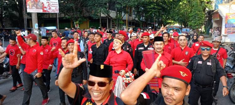 PDI Perjuangan Antar Messi Daftar ke KPU