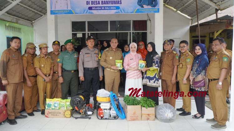 Pj. Bupati Langkat Faisal Hasrimy Serahkan Bantuan di Kecamatan Stabat dan Wampu