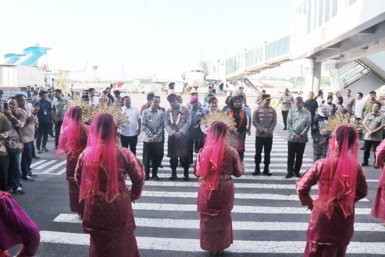 Kedatangan Kapolda Irjen Whisnu Hermawan Februanto, Disambut Pj Gaubernur Sumut
