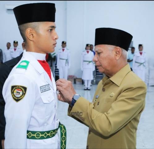 Jelang HUT Proklamasi Kemerdekaan RI, Bupati Kukuhkan Paskibraka