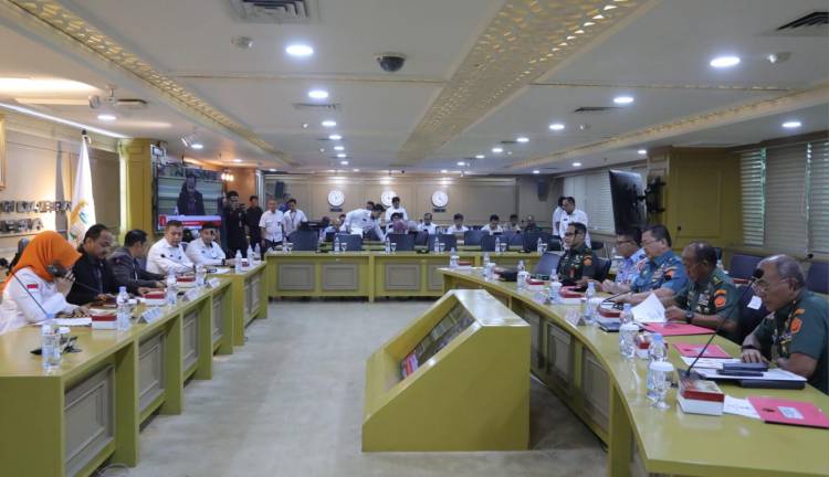 Bahas Kesiapan Pilkada 2024 dan RUU TNI, Asrenum dan Asops Panglima TNI Hadiri Rapat Kerja Bersama Komite I DPD RI