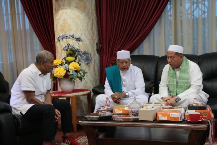 Usai Jumat'an, Sutarto Diskusi Bersama Tokoh Ulama Sumut