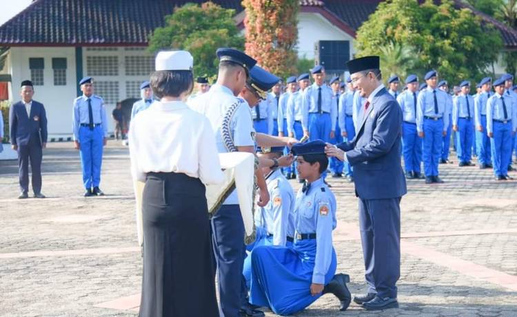 Komandan Komando Sektor I Lantik 410 Siswa SMA Negeri 1 Matauli Pandan: Dorong Kualitas SDM Menuju Indonesia Emas 2045