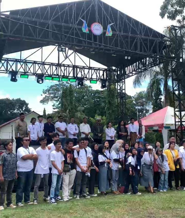 Warna-warni Event Art Festival Bazar, BEM Fakultas Ekonomi USI