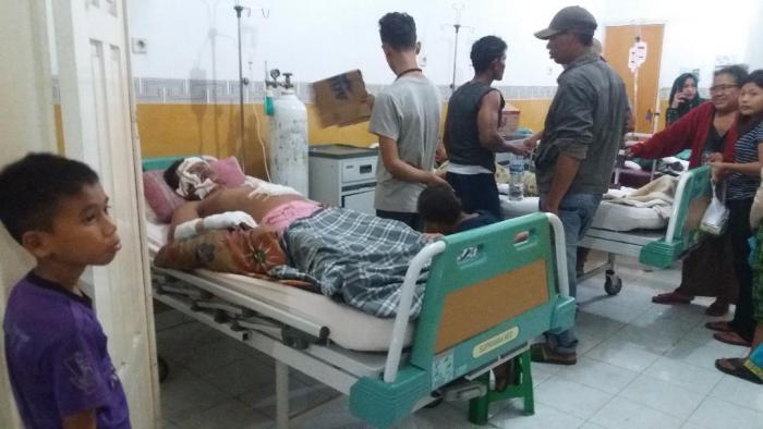 Pemilik Rumah dan Empat Rekannya Terbakar