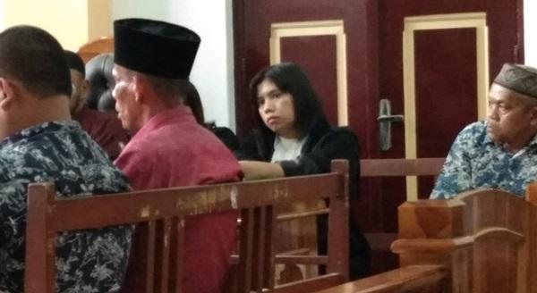 Berbelit-belit, Hakim Ancam Tahan Eks Kadisdik Paluta