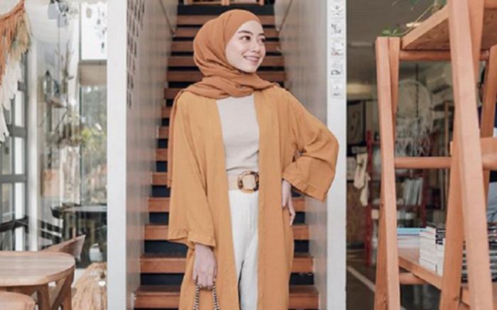Bikin Kamu Makin Manis, ini 5 Gaya Hijab Warna Down to Earth
