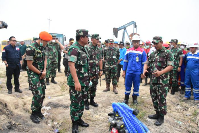 Pangdam I/BB dan Danrem 031/WB Dampingi Panglima TNI serta Kapolri Ke Lokasi Karhutla Riau