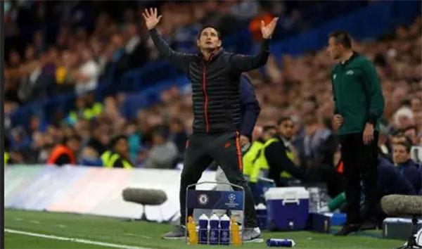VAR Ubah Atmosfer Pertandingan