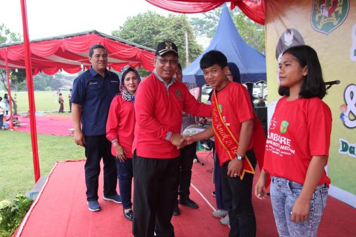 Akhyar  Ajak Orang Tua Penuhi Hak Anak Dengan Penuh Tanggung Jawab