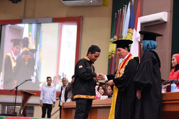 Wisuda di Kampus USU Diwarnai Keharuan, Ini Sebabnya