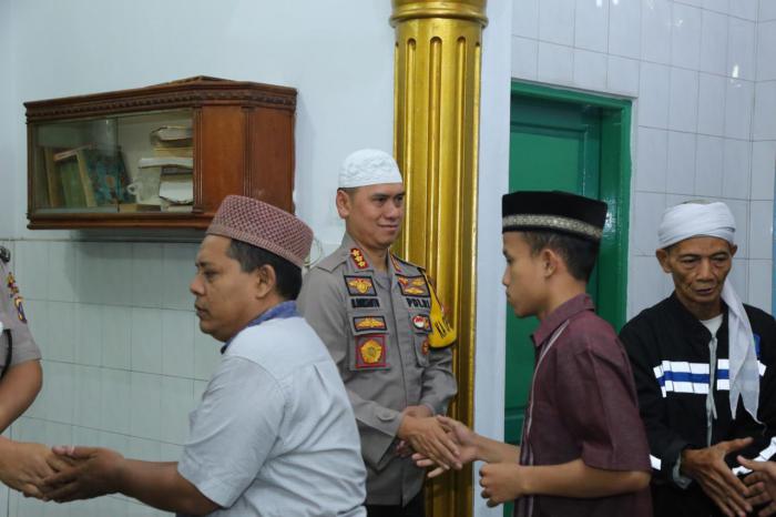 Kombes Pol Dadang Hartanto:  Sholat Berjemaah Ini,  Membangun Personel Memiliki Keimanan dan Ketaqwaan Kuat