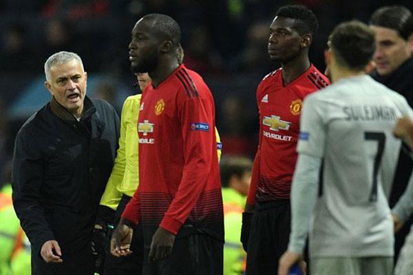 Hartson:  Heran Keputusan Man United, Melepas Romelu Lukaku dan Pertahankan Paul Pogba