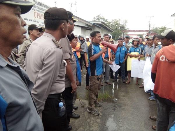 Tiga Tahun Tidak Dipekerjakan, Puluhan Buruh TKBM Belawan Demo Koperasi Upaya Karya