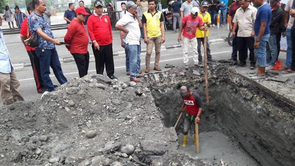 Atasi Genangan Air  Seputaran Lapangan Merdeka, Pemko Medan Buat Saluran Crossing