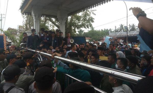 Demo Tolak RUU di Labuhanbatu, Seorang Pelajar Ditangkap Bawa Molotov 